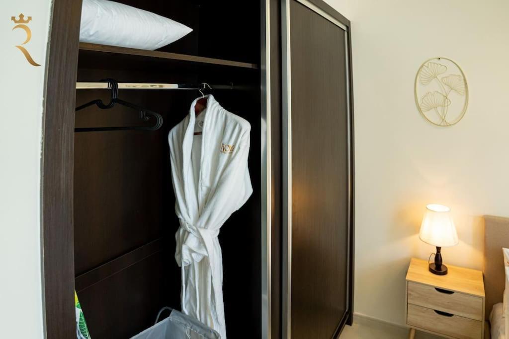 Your Luxurious 2br Al Reem Escape At Mangrove Place * Abu Dhabi