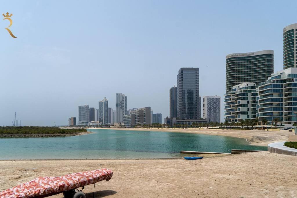 Your Luxurious 2br Al Reem Escape At Mangrove Place Abu Dhabi