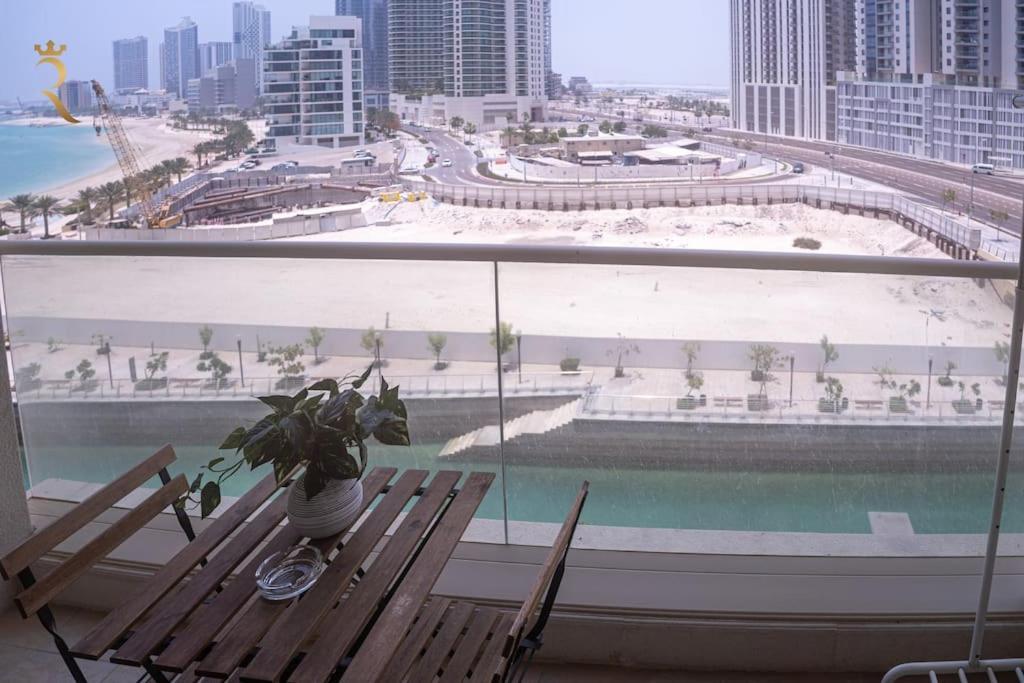 Apartment Your Luxurious 2br Al Reem Escape At Mangrove Place