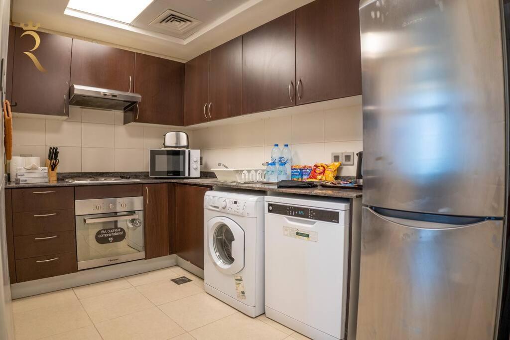 Your Luxurious 2br Al Reem Escape At Mangrove Place