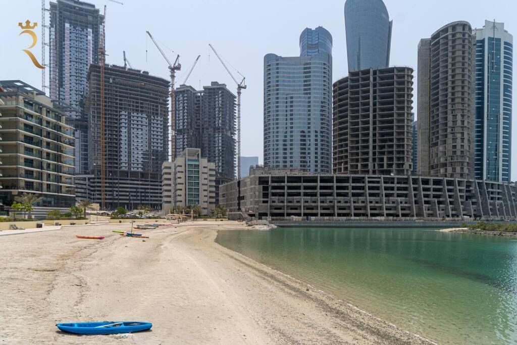 Your Luxurious 2br Al Reem Escape At Mangrove Place Apartment Abu Dhabi